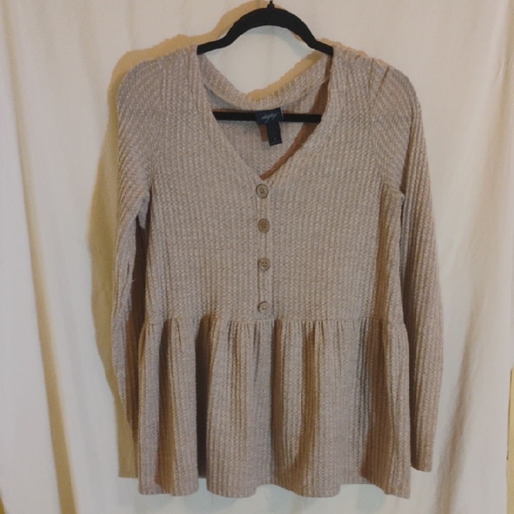 Daytrip Tan V-Neck Sweater